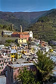 Liguria - Le Cinque Terre. Il Sentiero Verdeazzurro da Vernazza a Riomaggiore. Il paese di Vernazza.